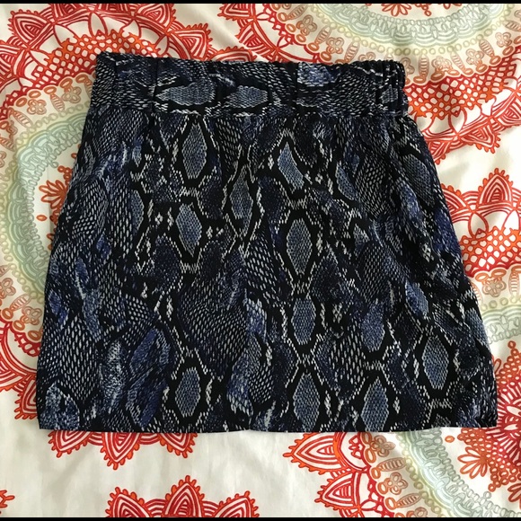 New York & Co Snakeskin Print Skirt - Picture 2 of 5